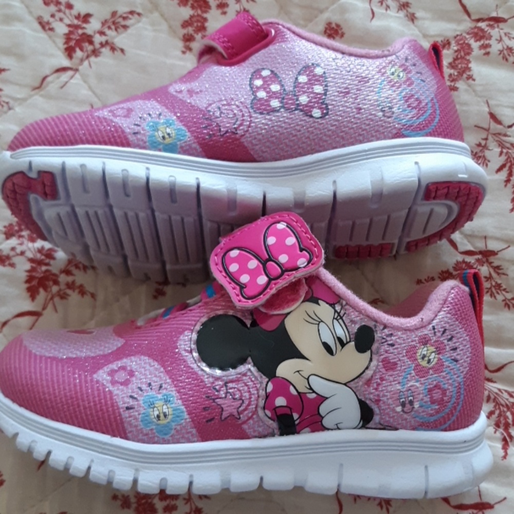 Minnie mouse light up shoes